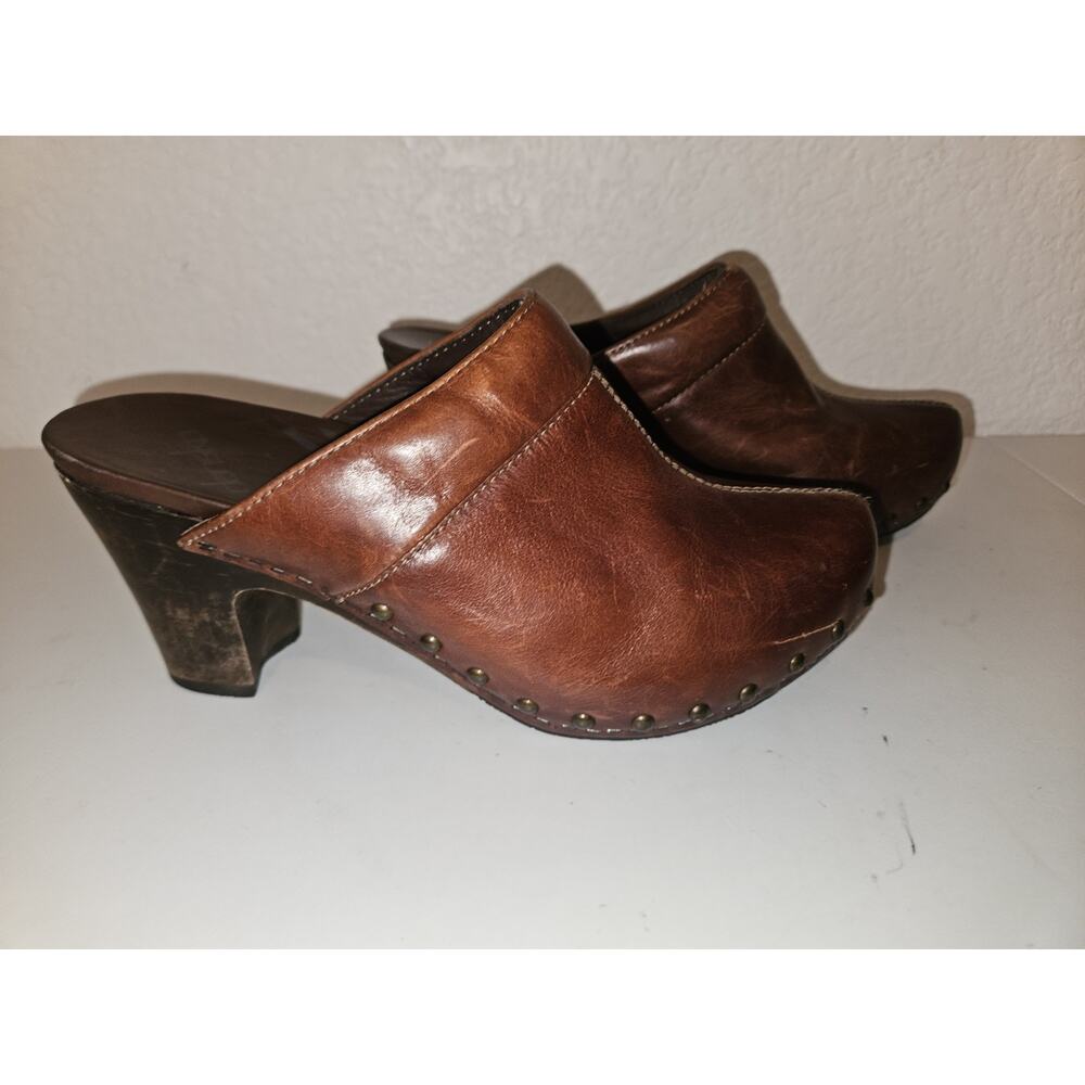 Dansko Rae Brown Leather Studded Clogs Mules Heels Womens Size 37, US 6.5-7 - Picture 3 of 12